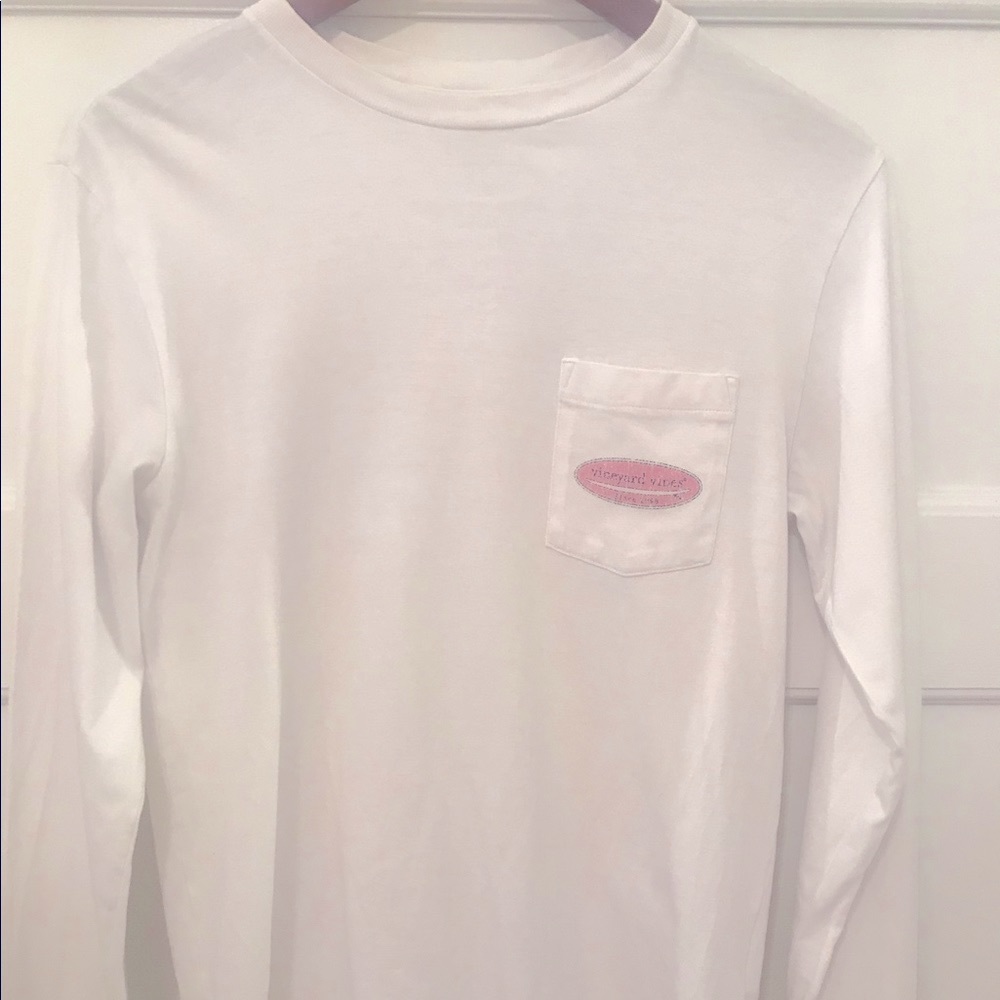 Vineyard Vines long sleeve surf board tee